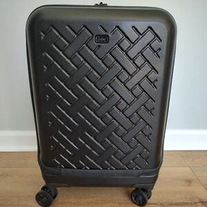 Lug Booster 4 Wheel Quilted Hard Side Carry On Suitcase Black 21"X14"X9"